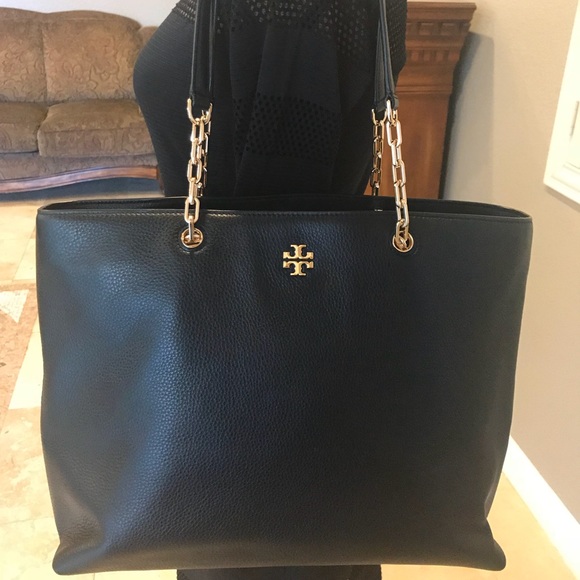 tory burch black pebbled leather tote